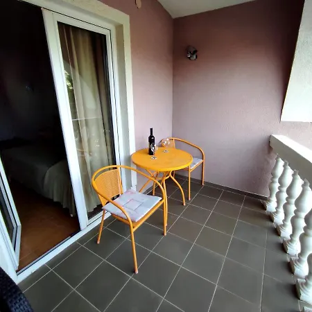 Tea-Dream House Apartment Cesarica Exterior photo
